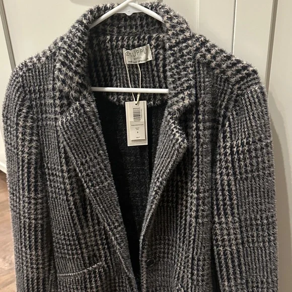 Z Supply Black and Gray Houndstooth Blazer - Picture 3 of 3